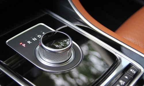 jaguar-xe-xe-la-anh-quoc-cho-khach-hang-viet-2