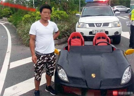 Chiếc xe tự chế chưa được đăng ký khiến chủ nhân bị phạt gần 700 USD. Ảnh: Carnewschina.