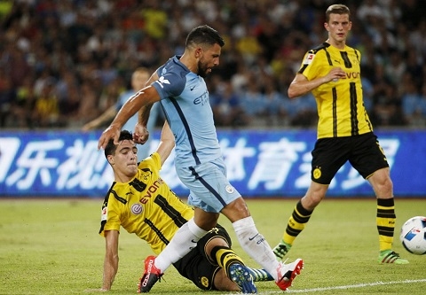 Aguero mở tỷ số