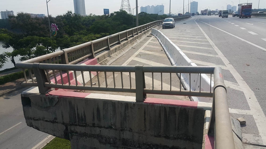 đường vành đai 3, ô tô rơi, đường trên cao, góc cụt đường trên cao, ô tô rơi từ đường trên cao