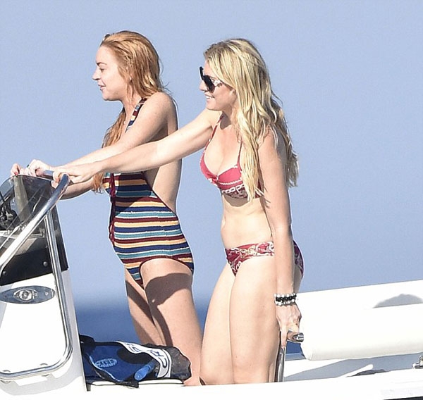 lindsay-lohan-lo-bung-to-giua-tin-don-mang-thai-3