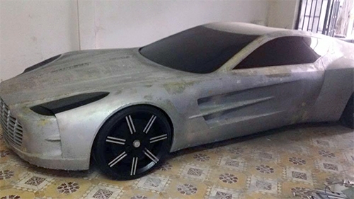 tho-may-viet-tu-che-aston-martin-one77-police-1