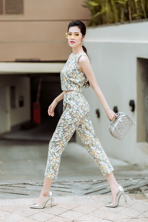thu-hang-phoi-do-dao-pho-ca-tinh-va-sexy-8