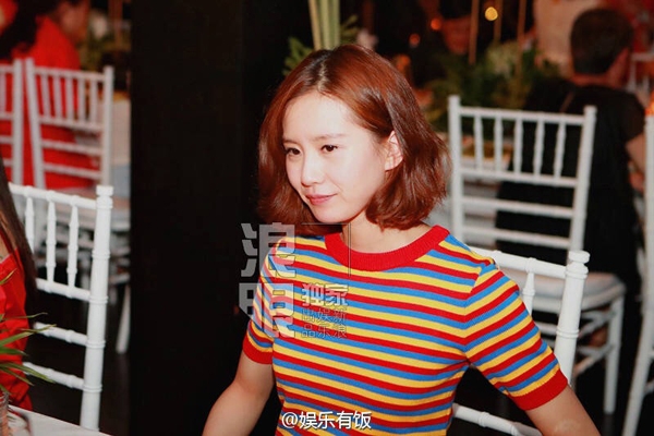 lam-tam-nhu-kien-hoa-hanh-phuc-ben-ban-be-trong-tiec-truoc-le-cuoi-10