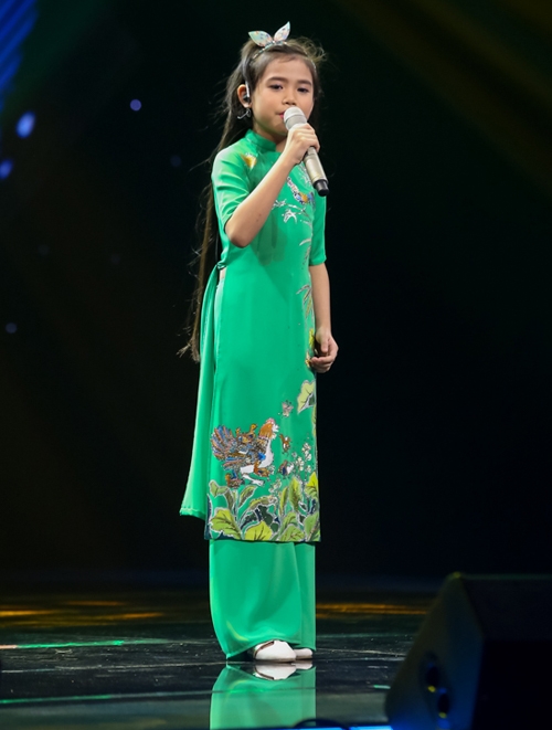 thien-than-nguoi-nga-gay-an-tuong-tai-giong-hat-viet-nhi-3