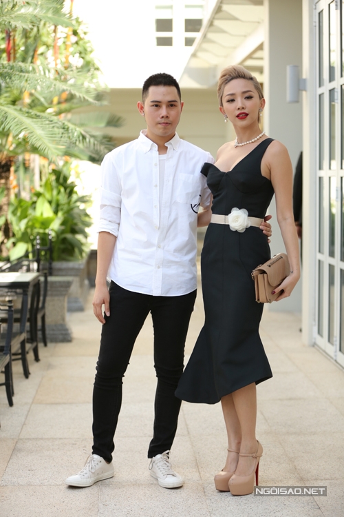 Nhà thiết kế Lâm Gia Khang và Tóc Tiên.