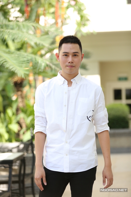Show diễn cá nhân đầu tiên của Lâm Gia Khang được tổ chức trong không gian sang trọng và hiện đại.