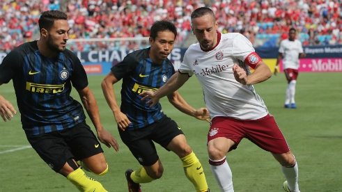 tuyen-thu-my-lap-hat-trick-bayern-de-bep-inter-1