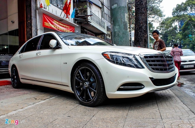 Xe sieu sang Maybach S600 trang mo do mam o Sai Gon hinh anh 3