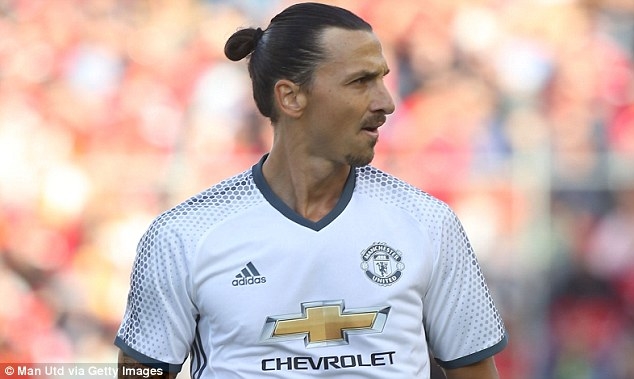 Ibrahimovic trở thành thủ lĩnh ở MU chỉ sau vài ngày