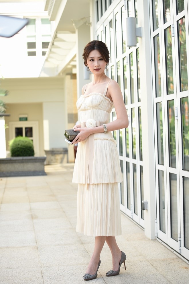 Ha Ho, Toc Tien dien dam quyen ru nhat tuan qua hinh anh 6