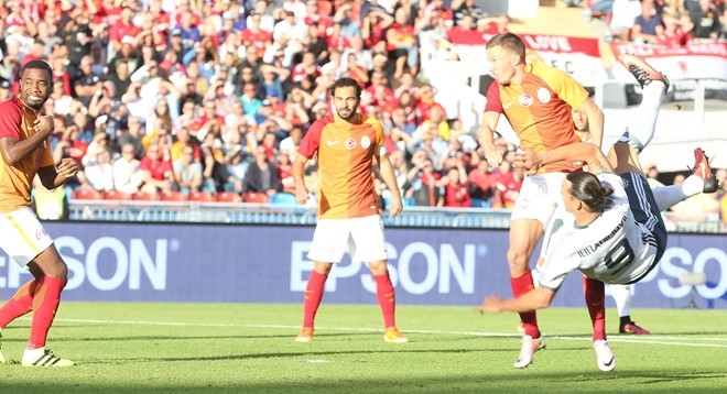 Ibrahimovic - ga Viking chuan bi pha tan Premier League hinh anh 1