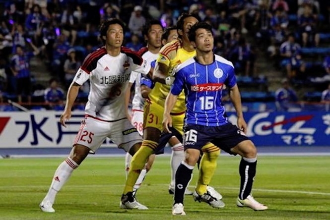 Công Phượng trong trận đầu đá chính tại Mito Hollyhock /// J-League 2