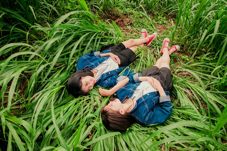Chơi với nhau nhiều năm, Thuỳ và Bình đã đạt được độ ăn ý tới mức hiểu được suy nghĩ của nhau mà không cần lời nói.