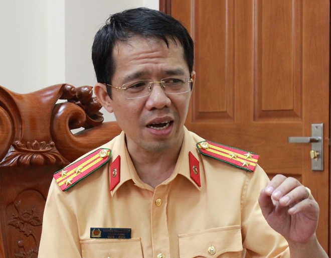Cuc CSGT: Tranh cai ve den vang la chua hieu luat hinh anh 1