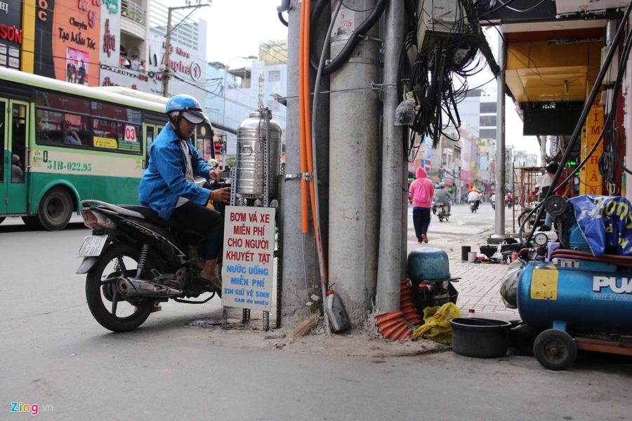 Hem 'ong Tien' o Sai Gon hinh anh 3