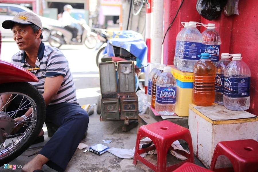 Hem 'ong Tien' o Sai Gon hinh anh 12
