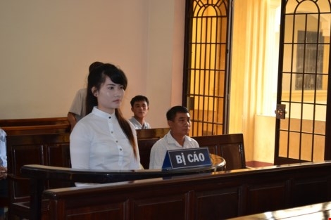 Lừa tiền, đại gia, kiều nữ, vào tù, Hoa hậu quý bà Tuyết Nga, Phương Nga, người đẹp, Sài Gòn, ngân hàng,
