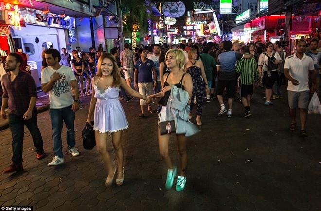 Cuoc song o pho den do cua Thai Lan hinh anh 9