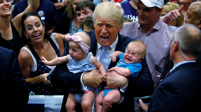  Tỷ phú Trump dường như không có duyên với trẻ em. (Ảnh: Reuters) 