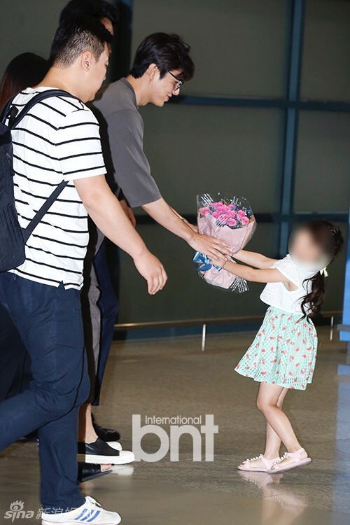 Lee Min Ho xuất hiện tươi rói sau tin đồn chia tay Suzy 7