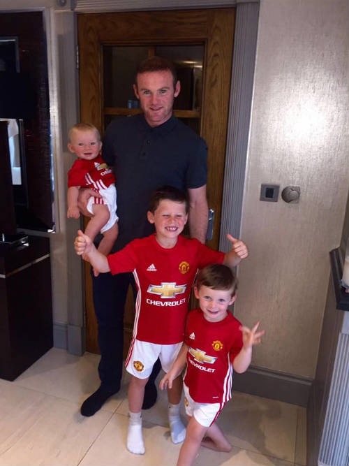 MU – Everton: Tri ân Rooney, Mourinho chào Old Trafford - 1