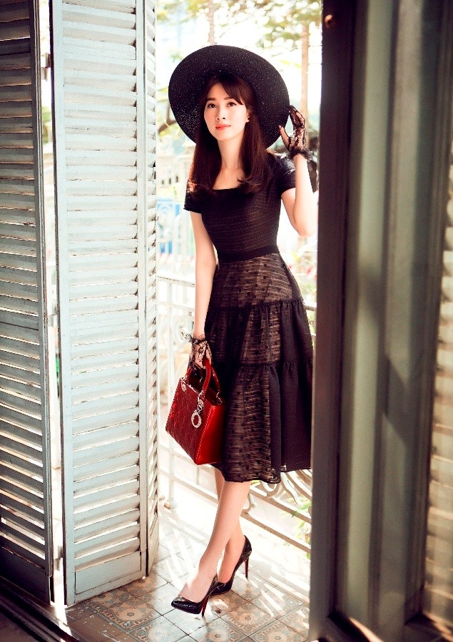 Nhung lan doi phong cach gay bat ngo cua Dang Thu Thao hinh anh 10