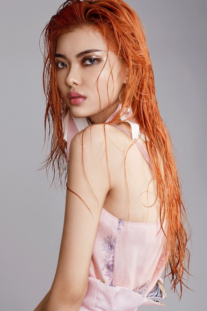 Thi sinh Next Top Model lot xac trong bo anh moi hinh anh 2