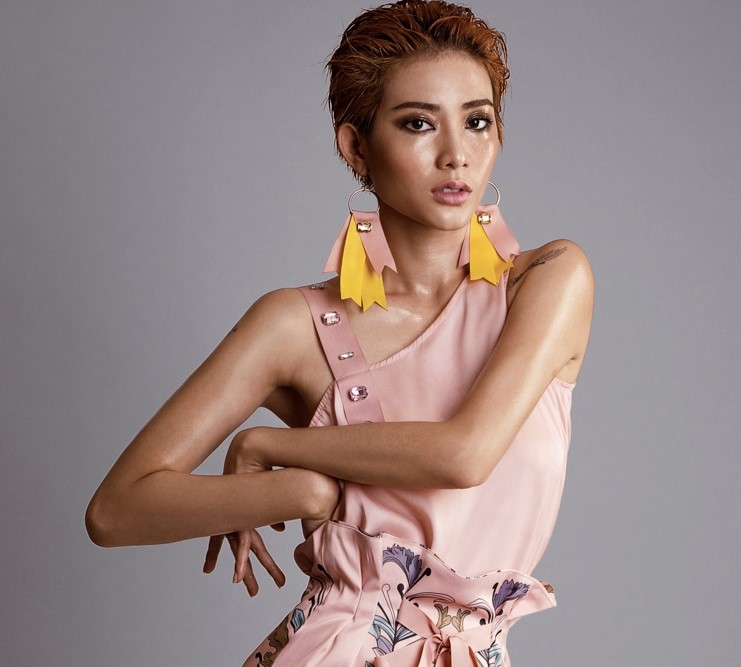 Thi sinh Next Top Model lot xac trong bo anh moi hinh anh 5