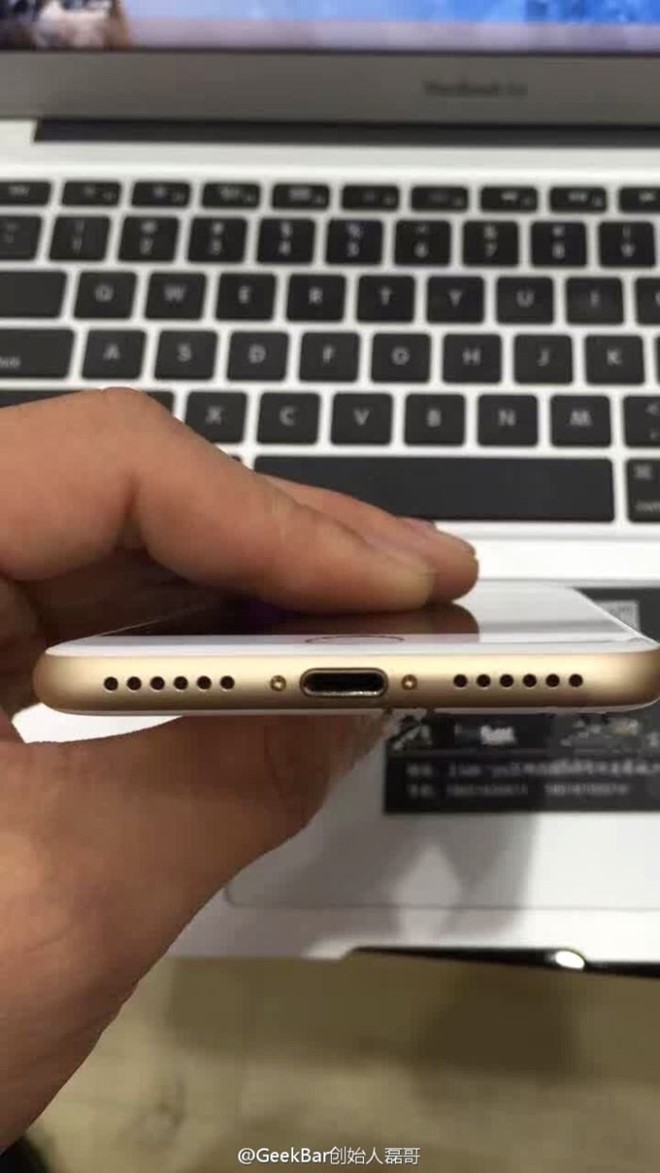 Ro ri clip iPhone moi chay he dieu hanh noi bo cua Apple hinh anh 3