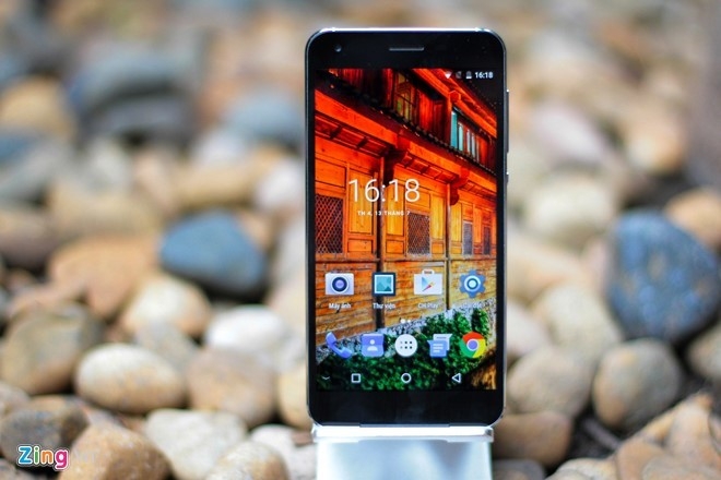Loat smartphone cam bien van tay gia re moi ve VN hinh anh 1