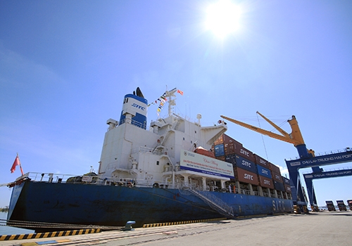 quang-nam-co-tuyen-van-tai-container-hang-hai-quoc-te-dau-tien