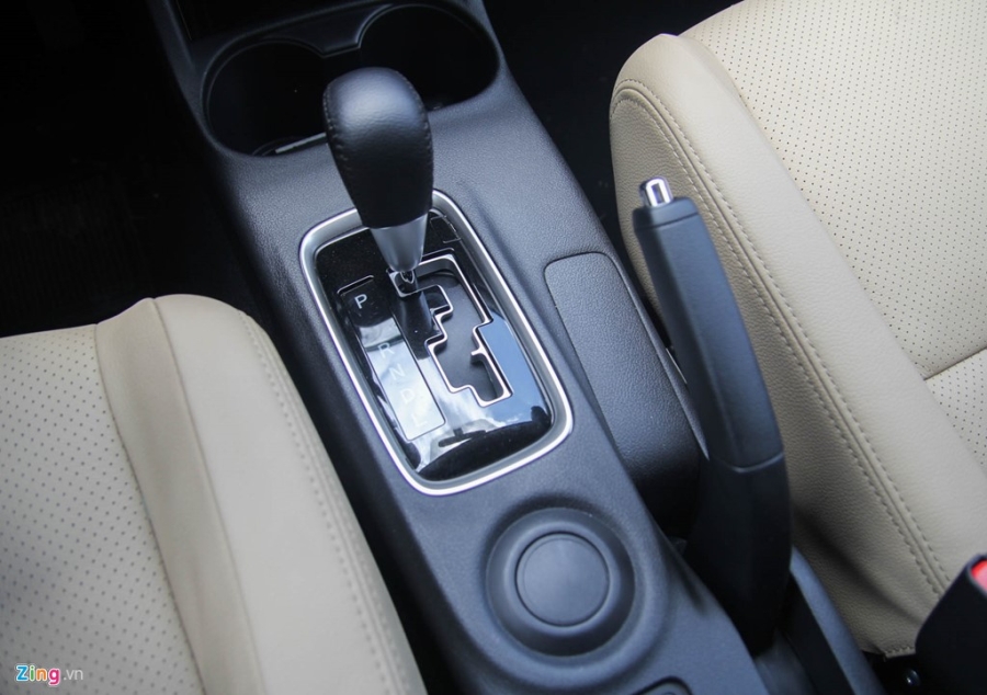 Chi tiet Mitsubishi Outlander vua ra mat tai VN hinh anh 13
