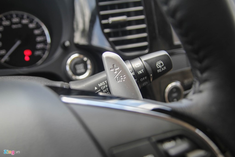 Chi tiet Mitsubishi Outlander vua ra mat tai VN hinh anh 14