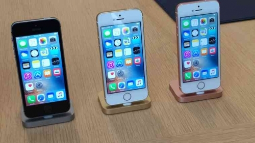 iPhone SE giá rẻ chưa đến 8 triệu đồng tràn về Việt Nam - Ảnh 1