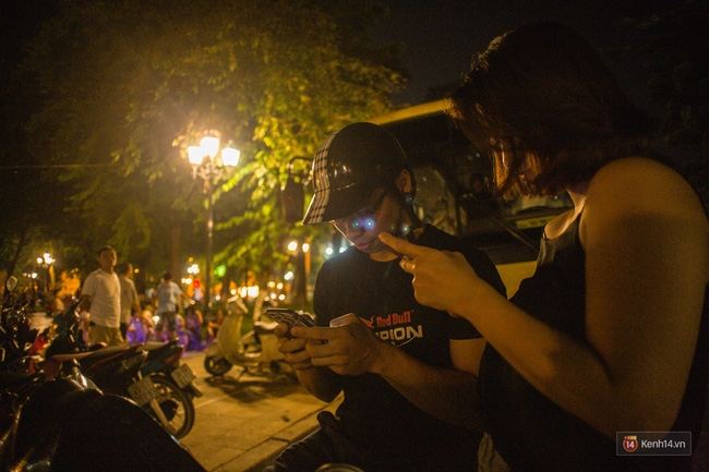 Mới mở cửa ở Việt Nam 1 ngày, người người nhà nhà đã rủ nhau bắt Pokémon GO ở khắp nơi rồi đây này! - Ảnh 19.