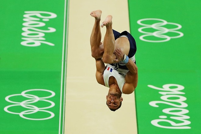 Pha gay gap chan cua VDV Phap tai Olympic hinh anh 2