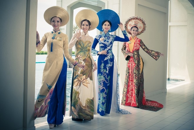 Tran Thu Ngan dang quang Hoa hau Ban sac Viet hinh anh 1
