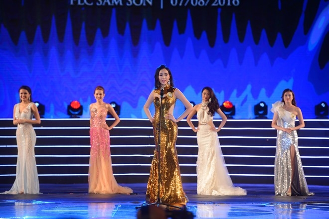 Tran Thu Ngan dang quang Hoa hau Ban sac Viet hinh anh 10