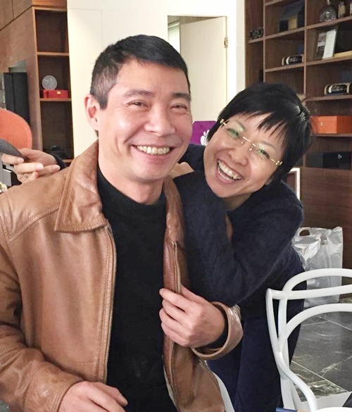 thao van bat ngo tung anh cuoi rang ro ben chong cu cong ly - 1