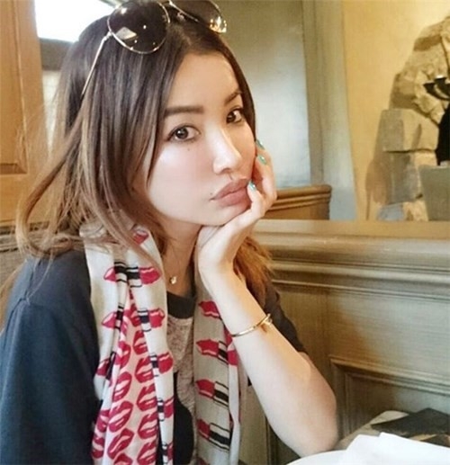 Nguoi mau U50 gay bat ngo khi tre trung nhu gai doi muoi hinh anh 5
