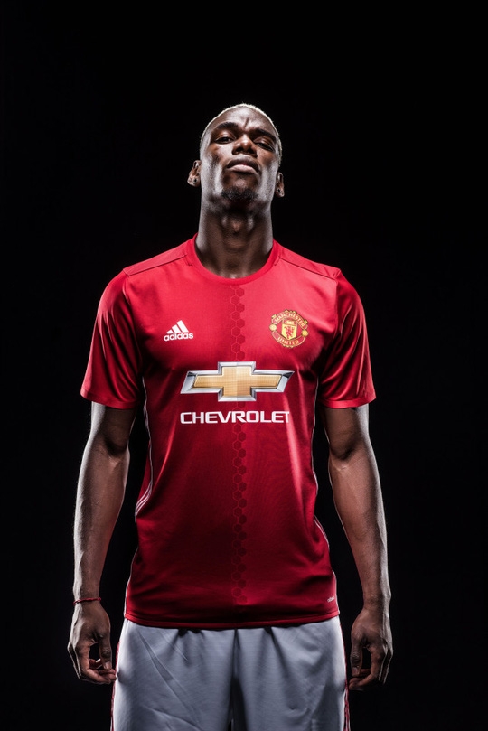 Pogba trở lại M.U vì Mourinho