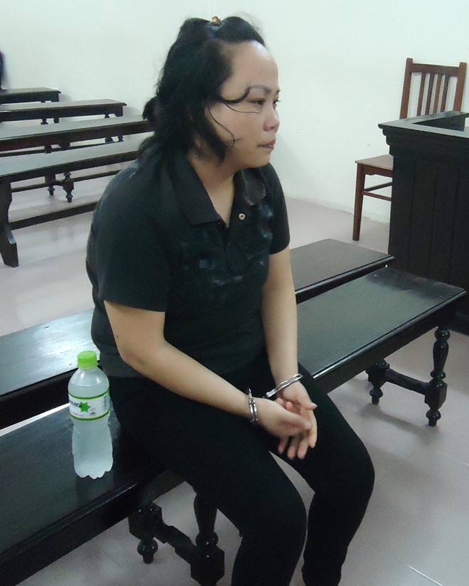 Bi cao lua ba ngoai hon 300 trieu khoc lan tai toa hinh anh 1