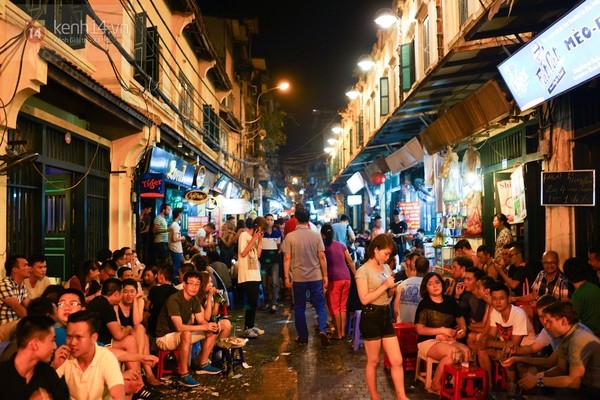 Chủ tịch TP. Hà Nội: Sẽ không buộc các điểm vui chơi của du khách phải dừng hoạt động sau 24h - Ảnh 3.