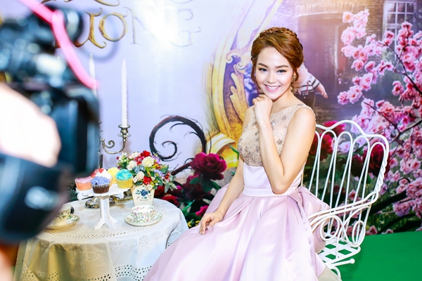 minh-hang-xinh-nhu-cong-chua-tai-event-3