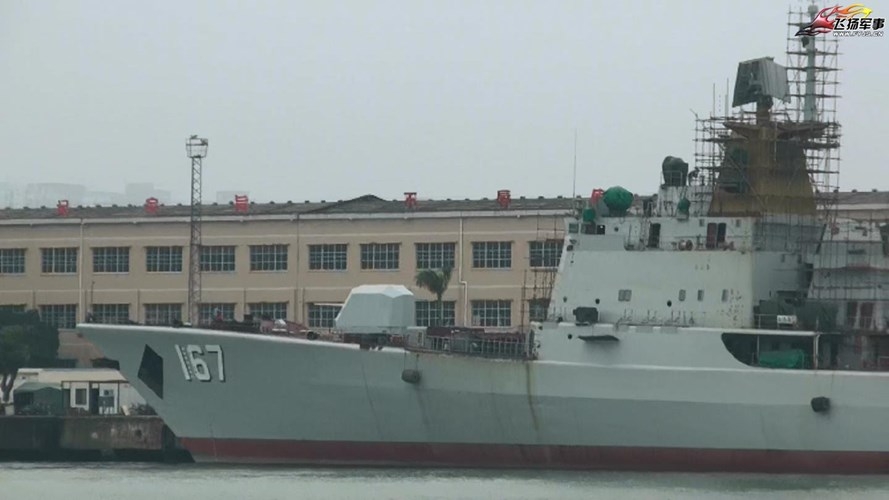 Nhan dien tau chien Type 051B Trung Quoc tung ra Bien Dong-Hinh-4