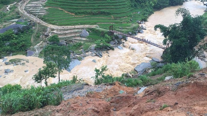 Mưa lũ 4 ngày qua làm 5 người chết và 1 người đang mất tích ở các tỉnh miền núi phía Bắc /// Ảnh Vũ Đức Hoà