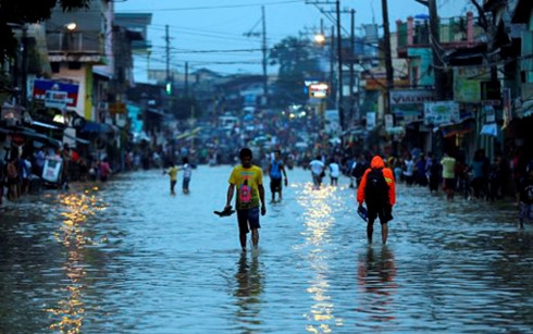 5 nguoi chet, 70.000 nguoi mat nha cua vi mua lu o philippines hinh 0