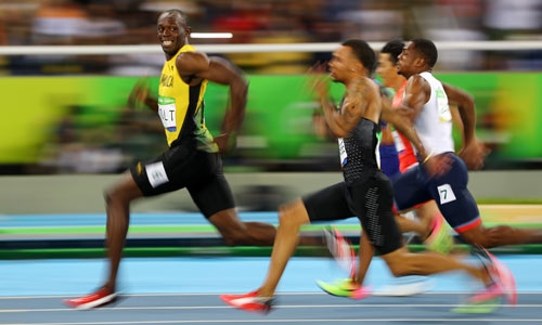 bolt-dat-thanh-tich-tot-nhat-trong-nam-o-ban-ket-100m