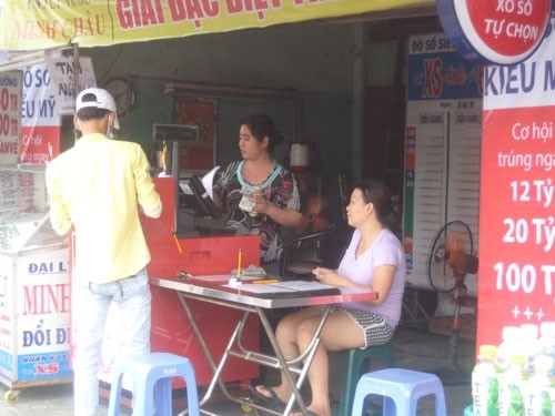 Chieu lua mo quay ve so dien toan hinh anh 1